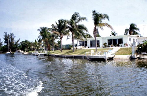 Florida Keys Vacation Rentals Can have docks and other amenities